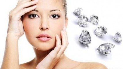 Facial treatment with diamonds